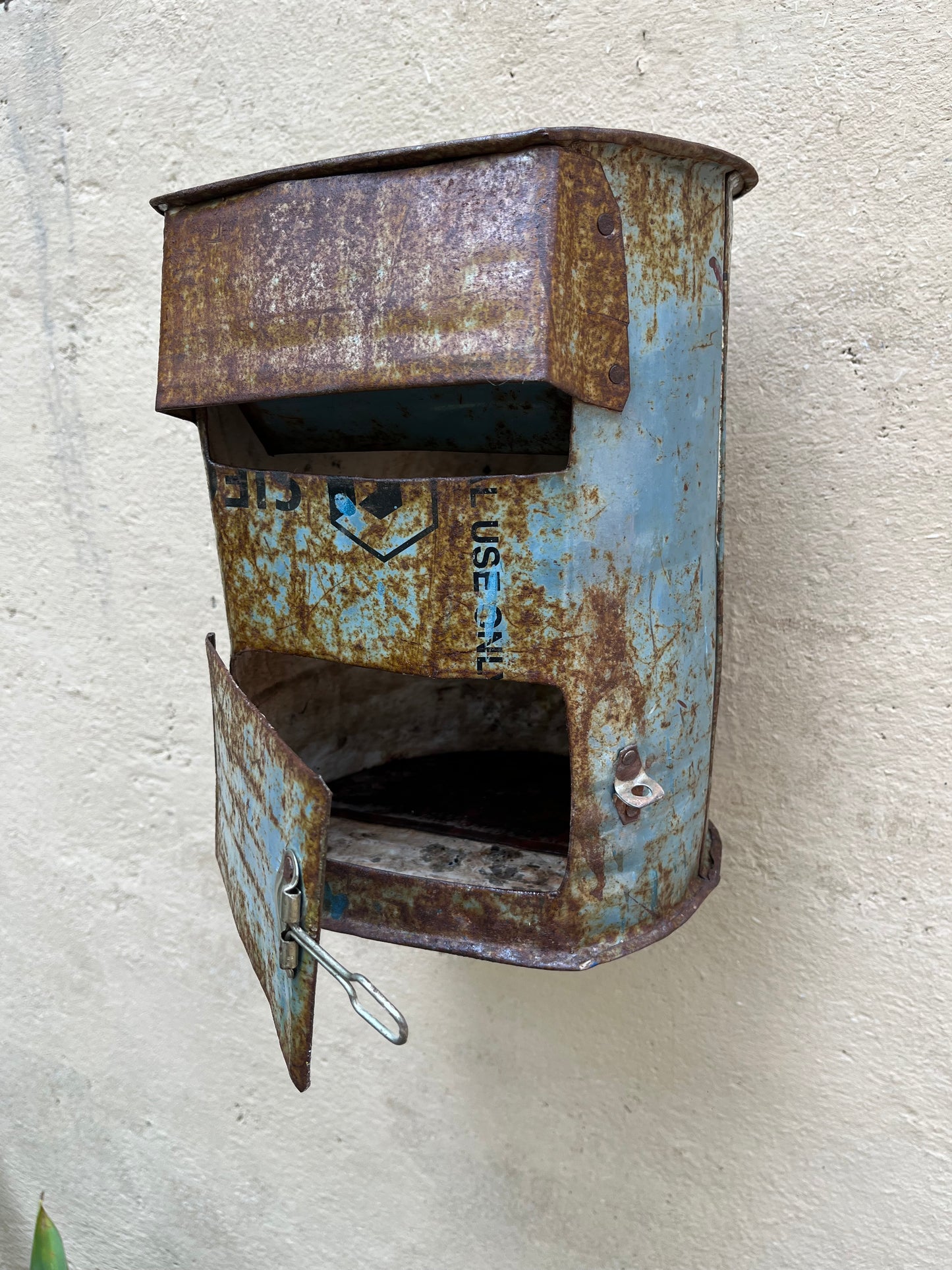 Iron Old Latter Box
