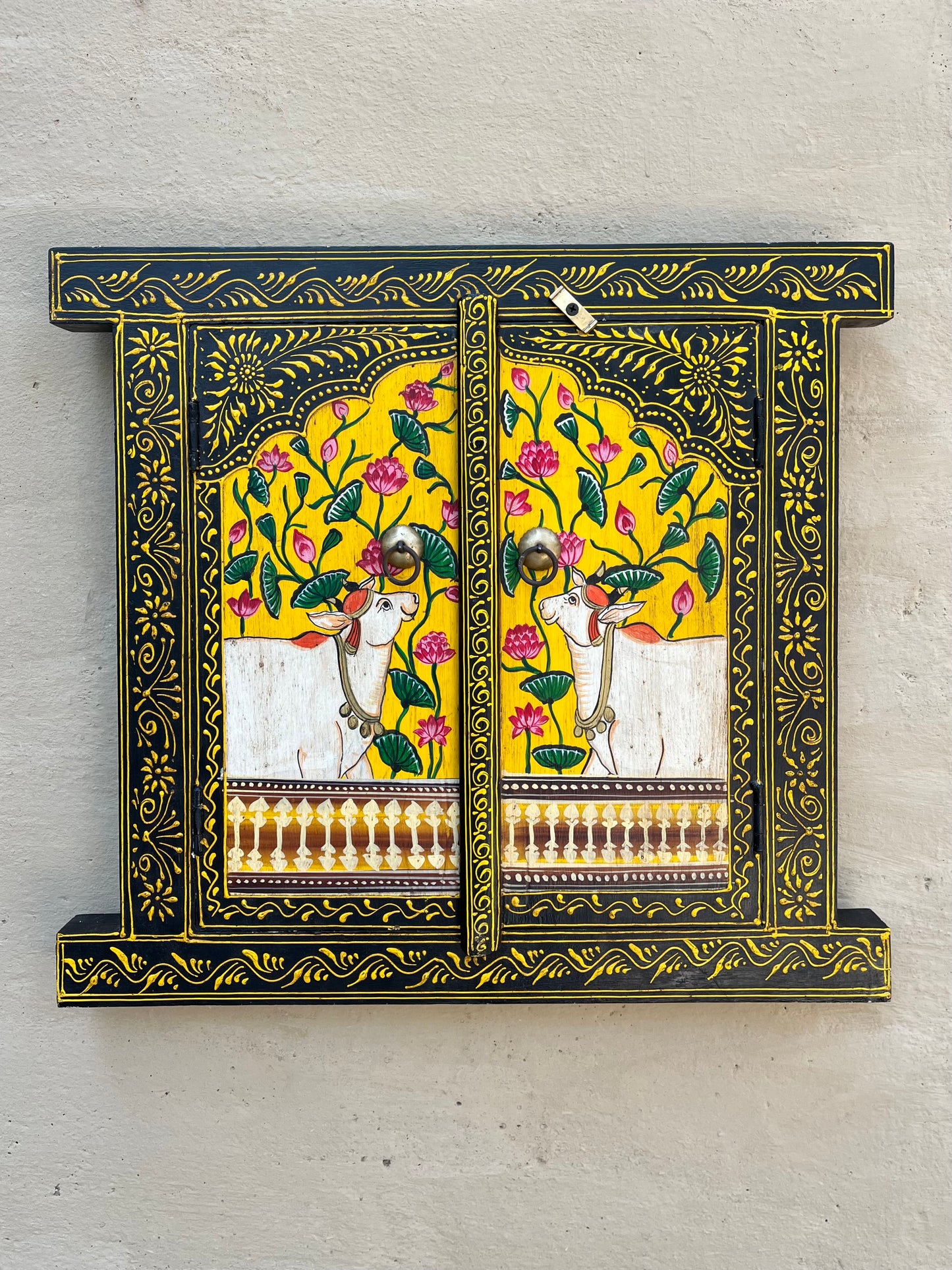 Wooden Painted Jhrokha In Pichwai Art