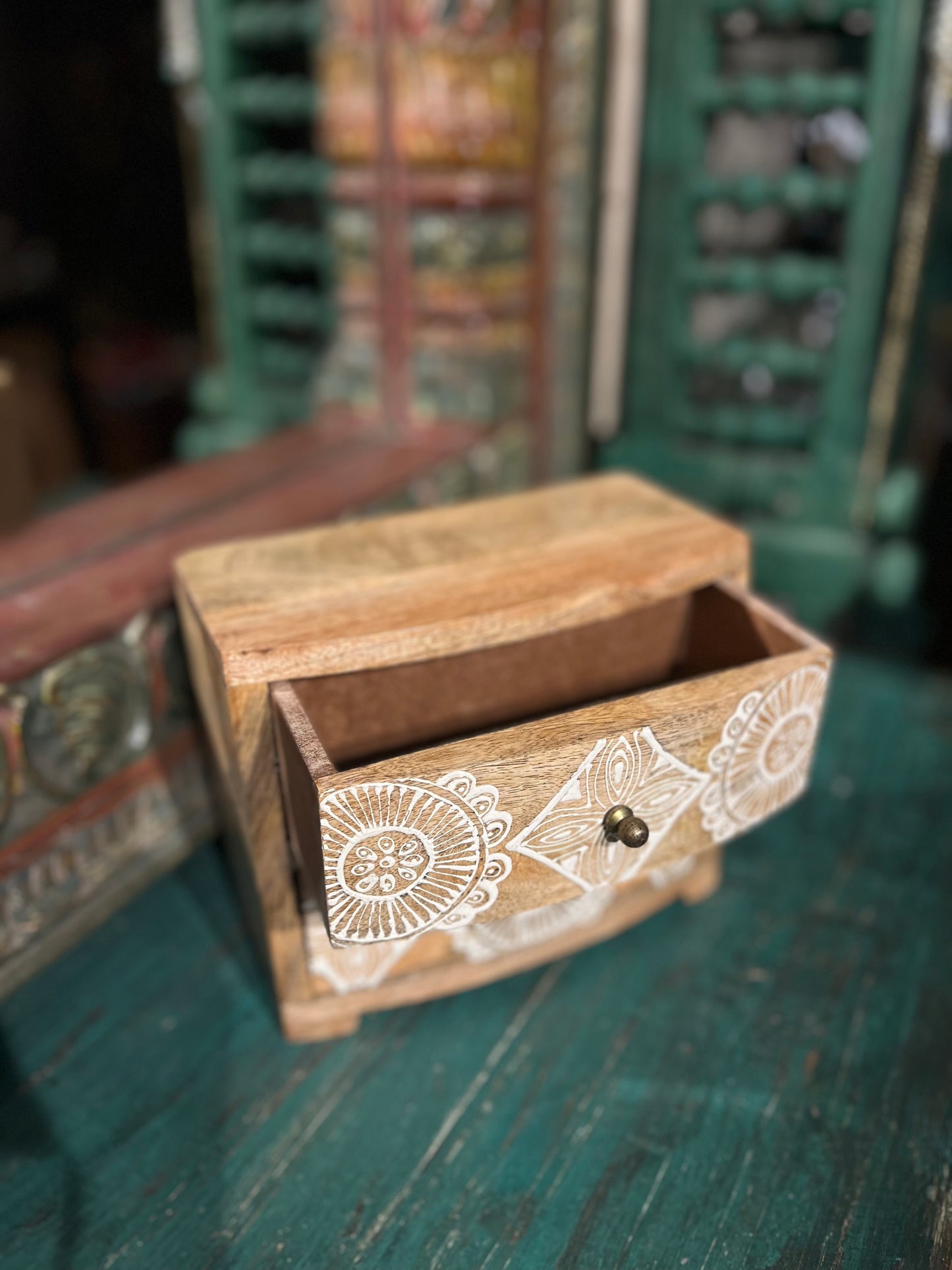 Ivory Colour Chest Of 2 Drawer