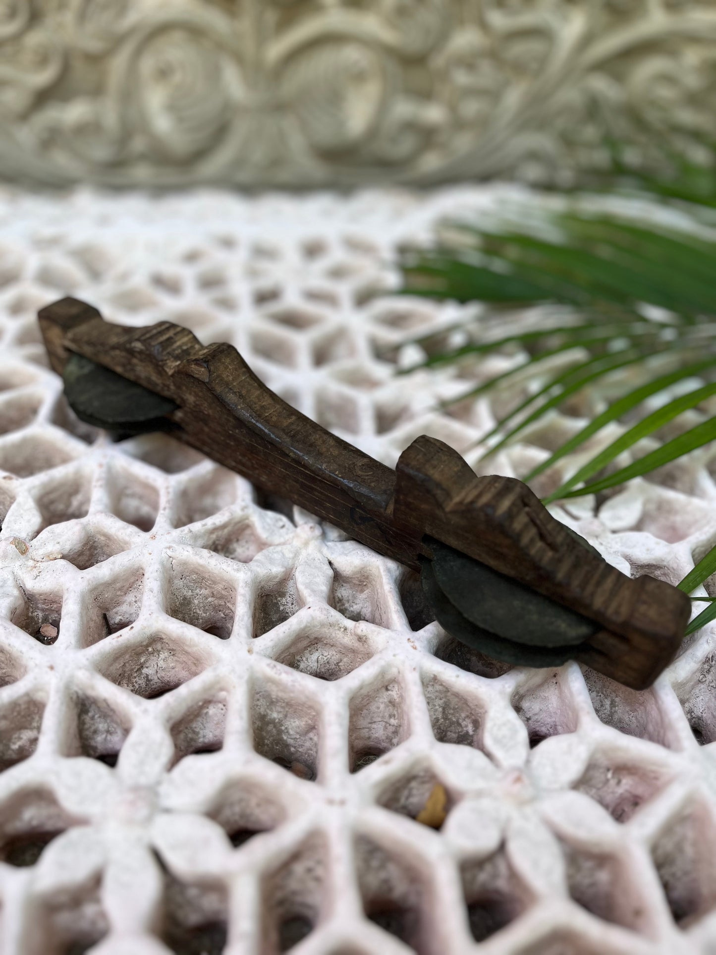 Old Instrument manzira