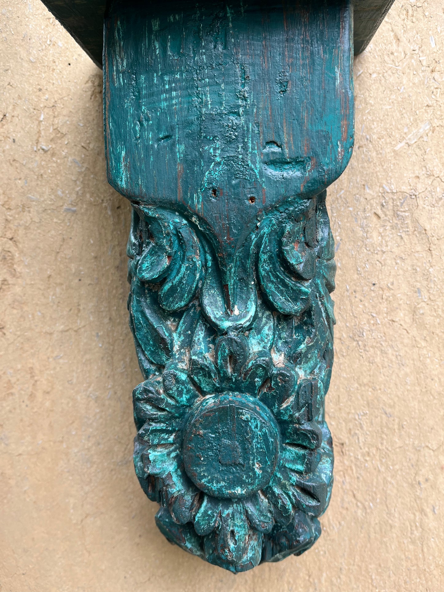 Wooden Vintage Wall Green Bracket