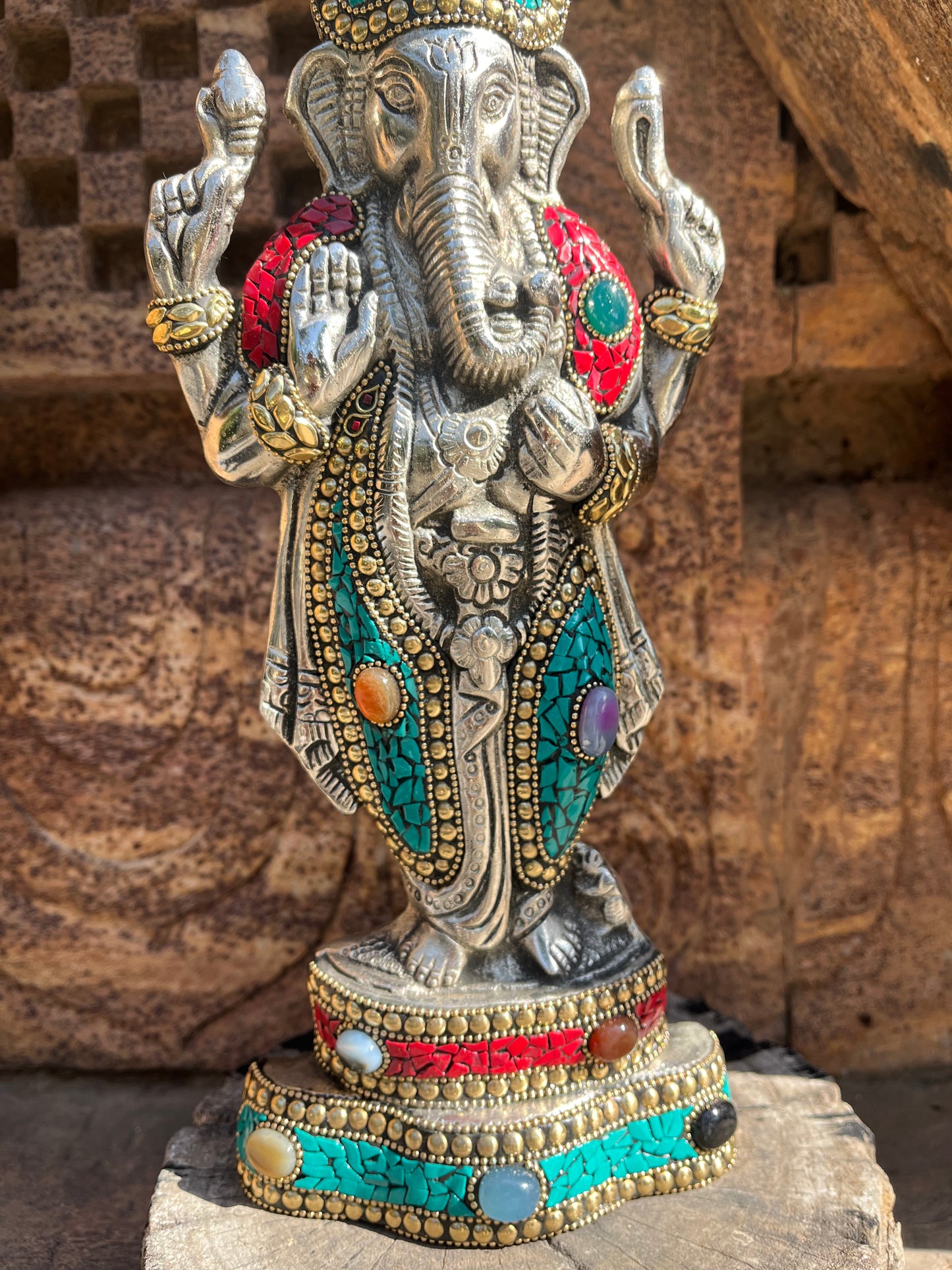 Metal Hand Crafted Ganesha stone work