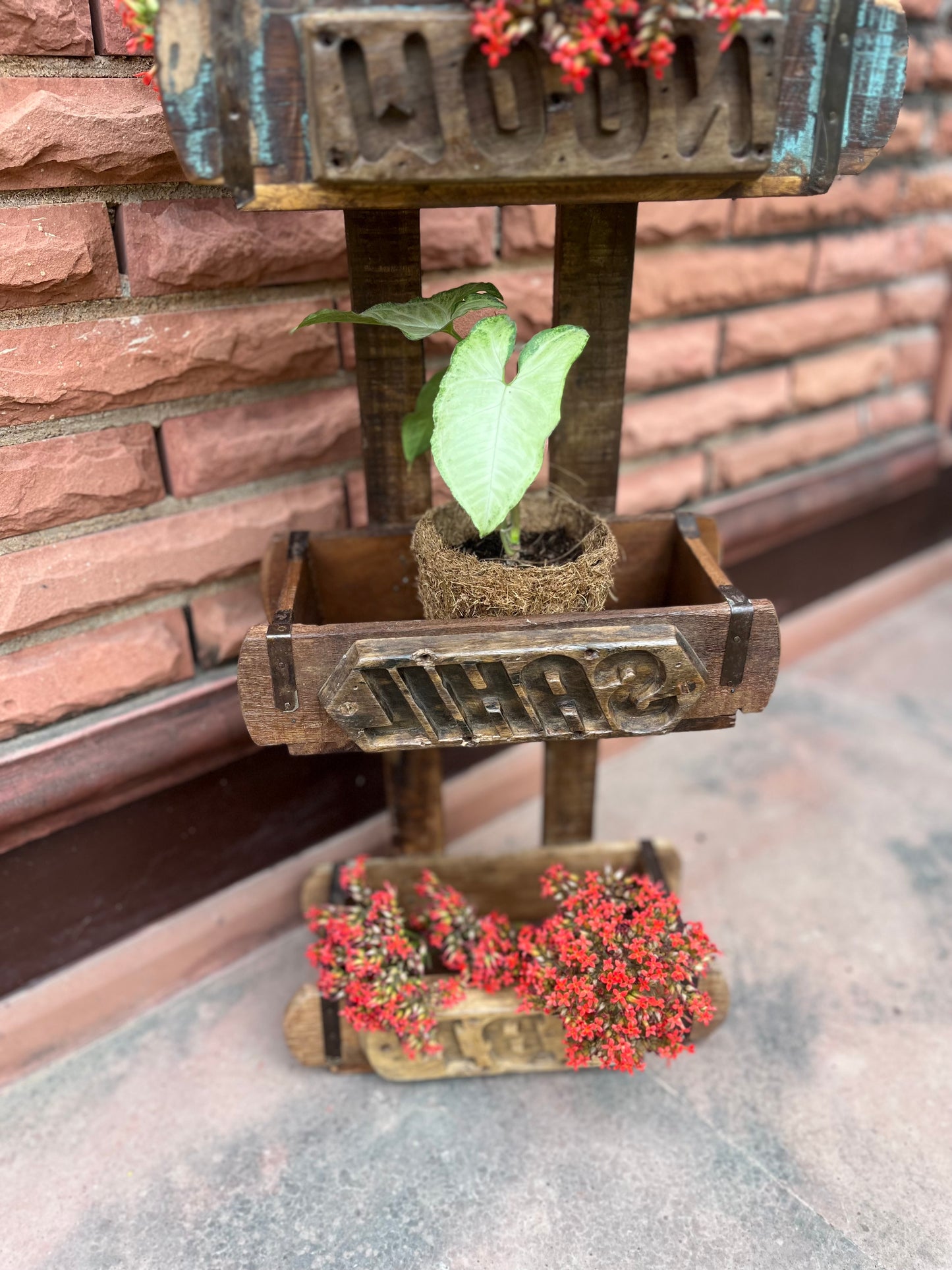 Brick Mould Planter Stand