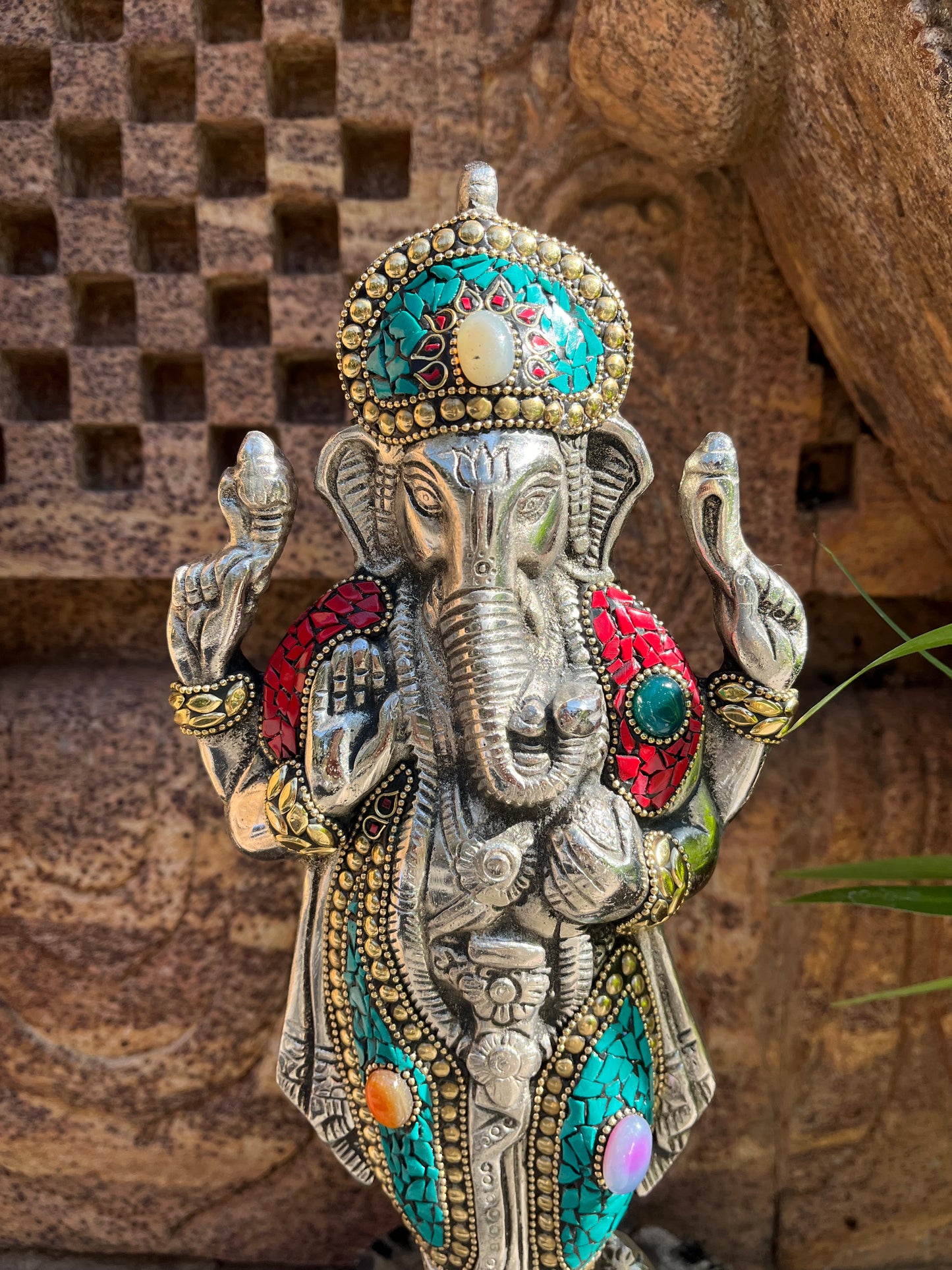 Metal Hand Crafted Ganesha stone work