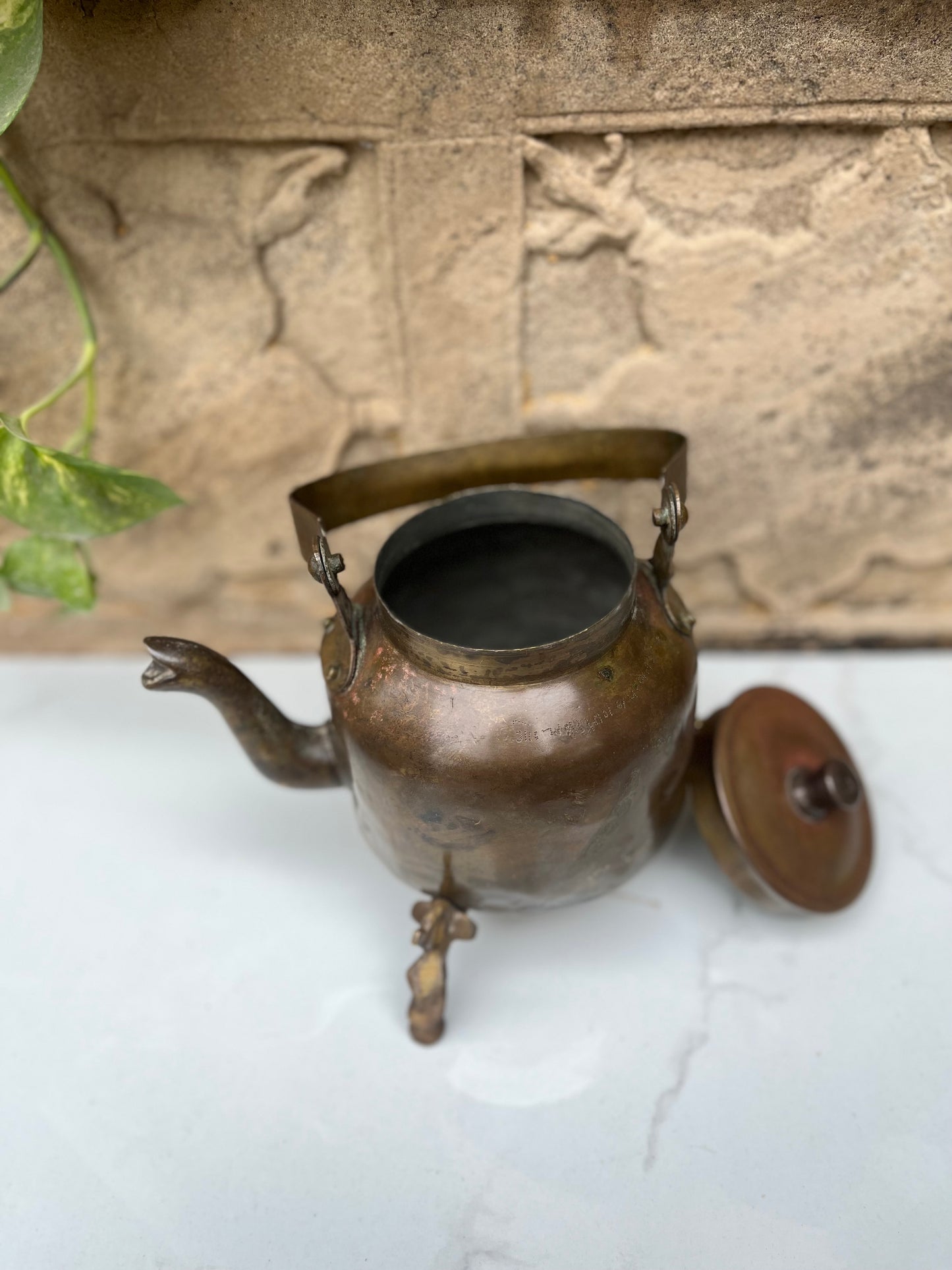 Old Brass Tea Cattle/ Pot