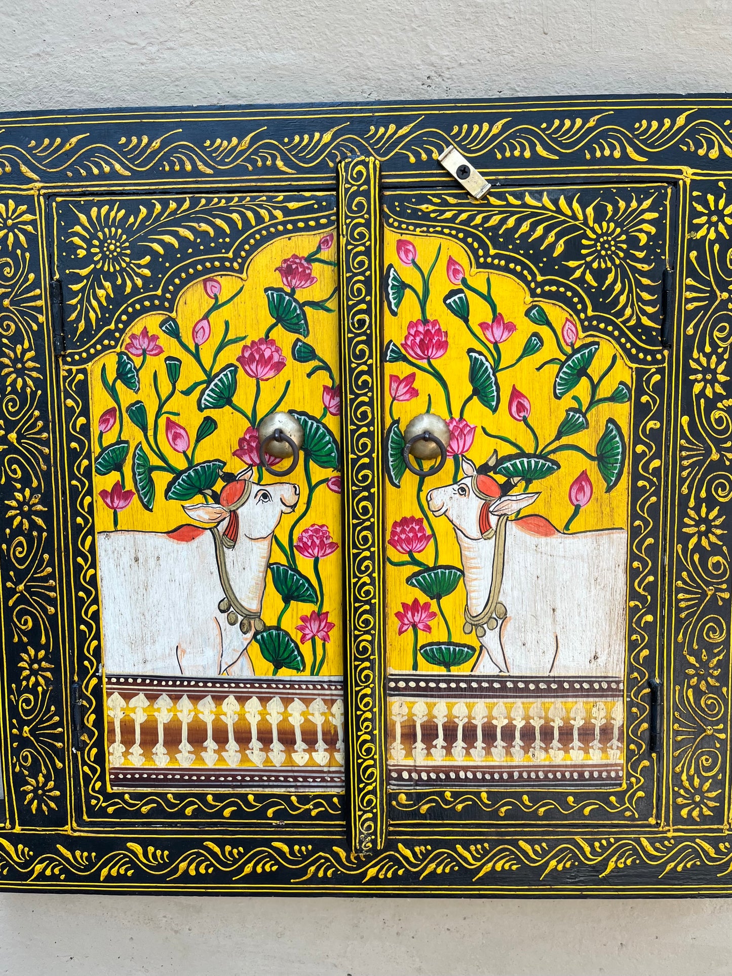 Wooden Painted Jhrokha In Pichwai Art
