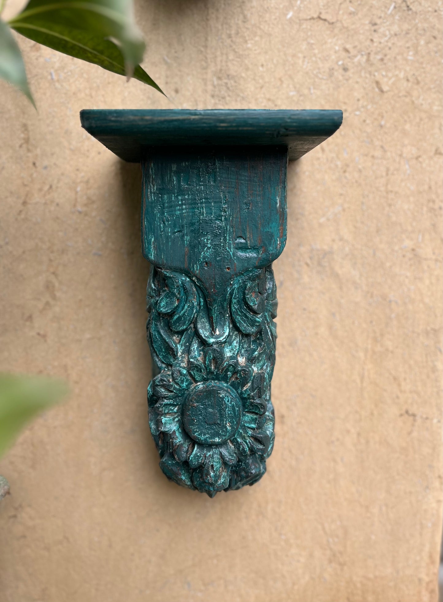 Wooden Vintage Wall Green Bracket
