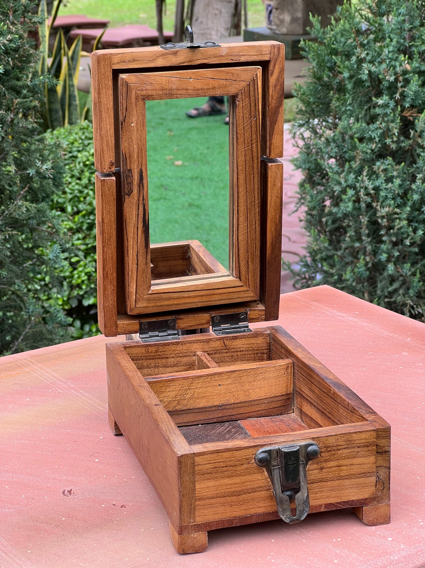Wood Barbar Box