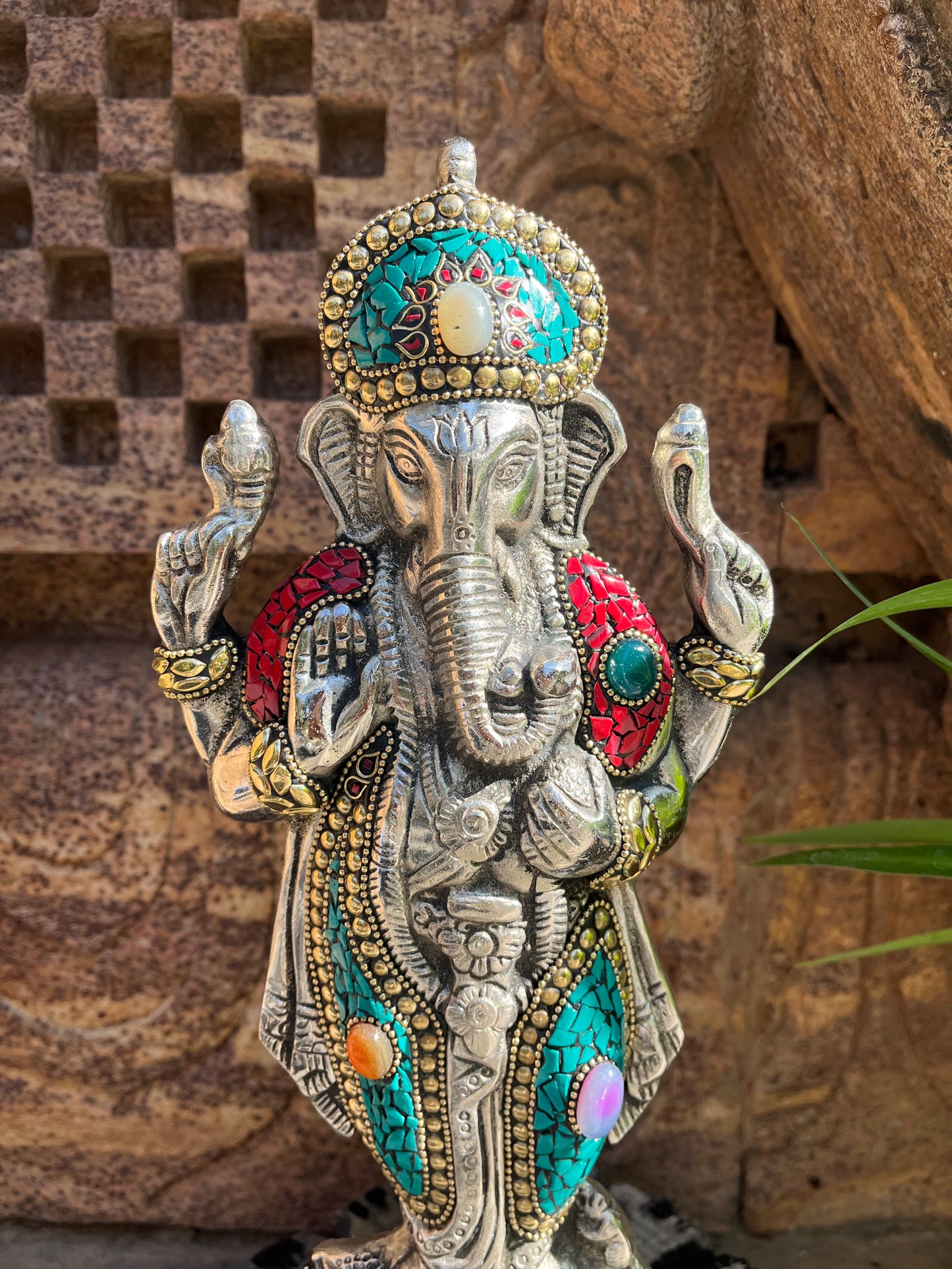 Metal Hand Crafted Ganesha stone work