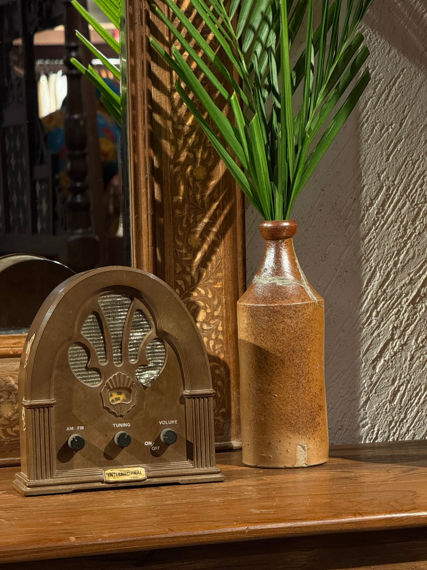 Vintage Radio Showpiece