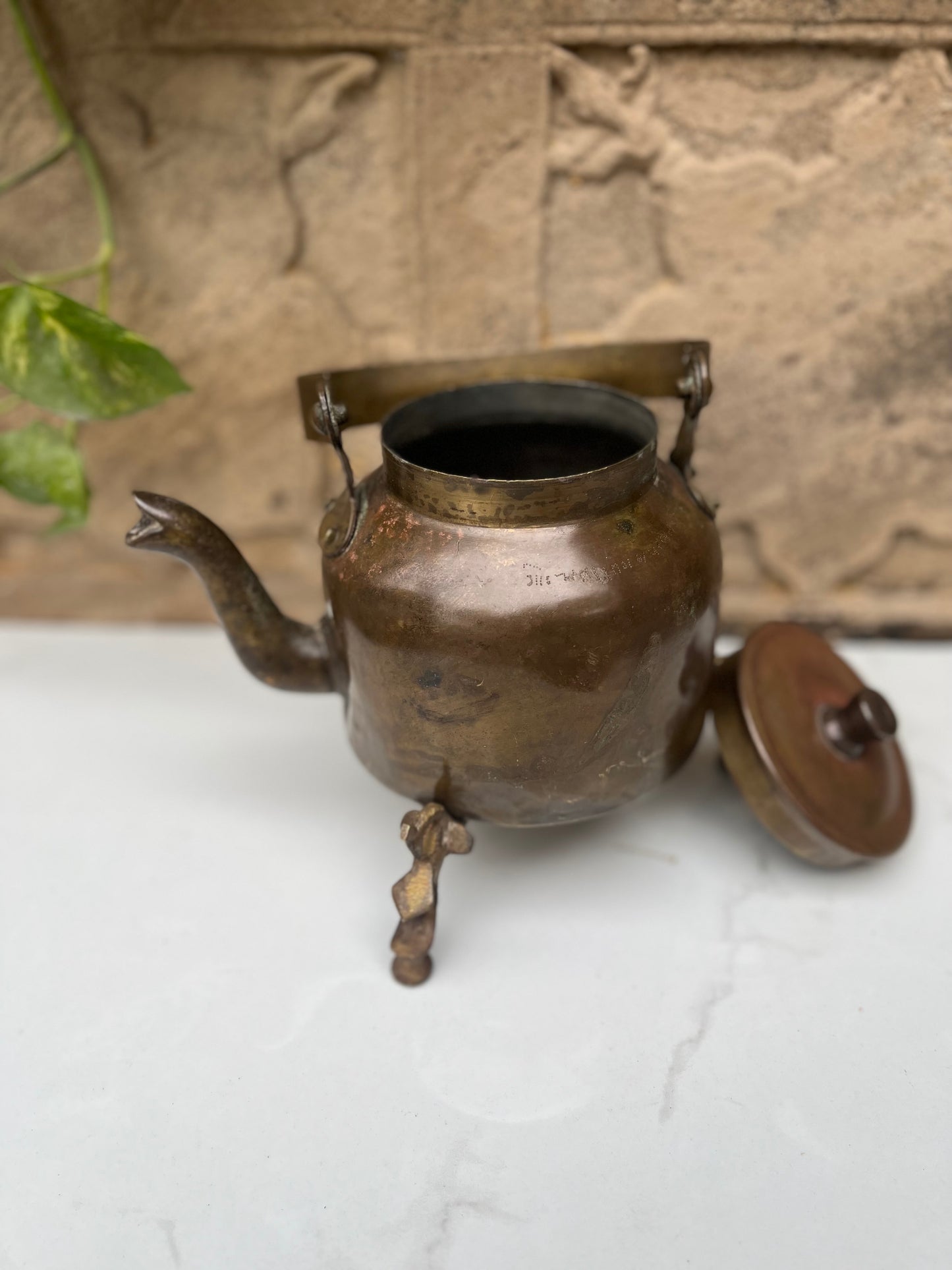Old Brass Tea Cattle/ Pot