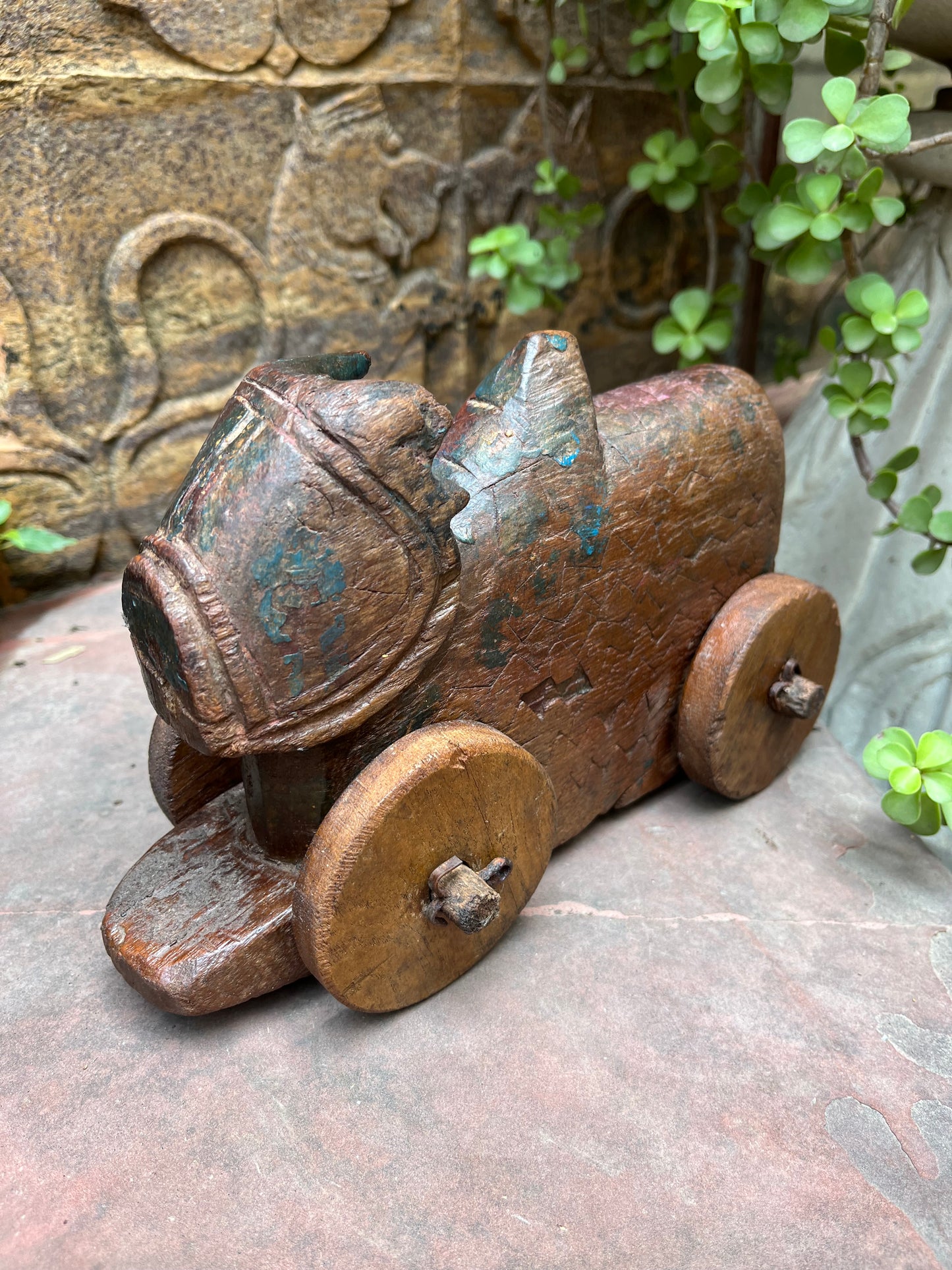 Old Wood Nandi On Wheel