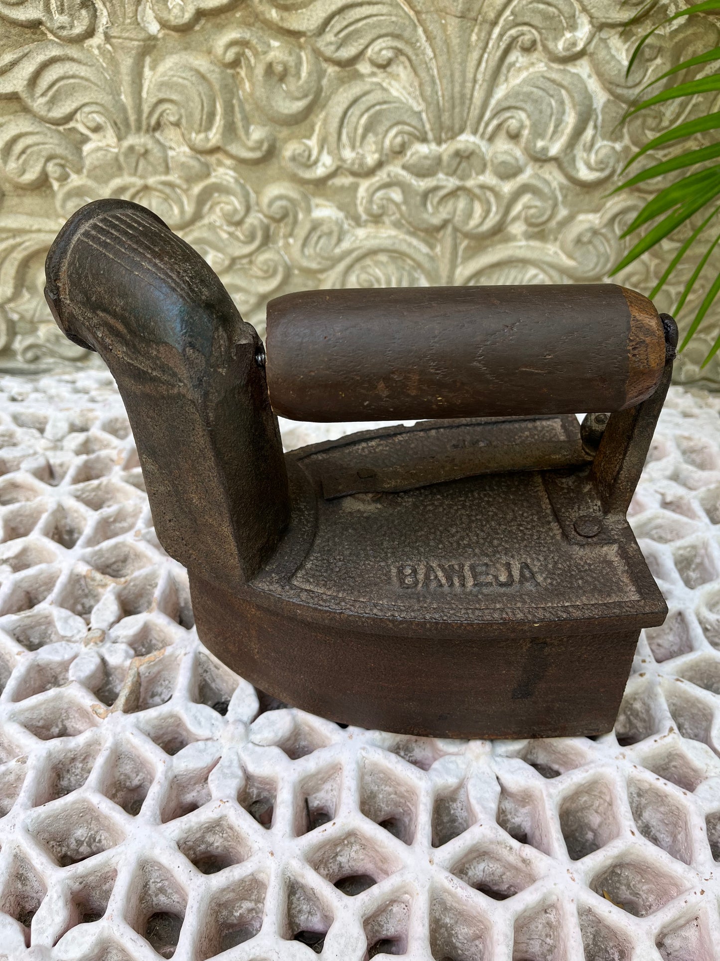 Vintage Horn Iron Press