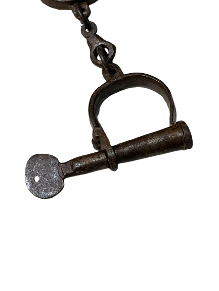 Iron Old Hand Cuff