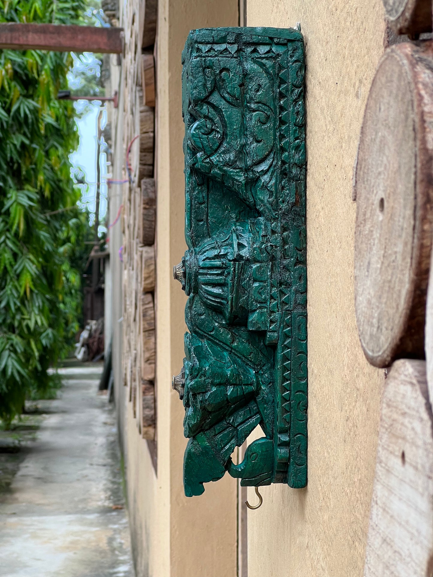 Old Wooden Wall Green Bracket