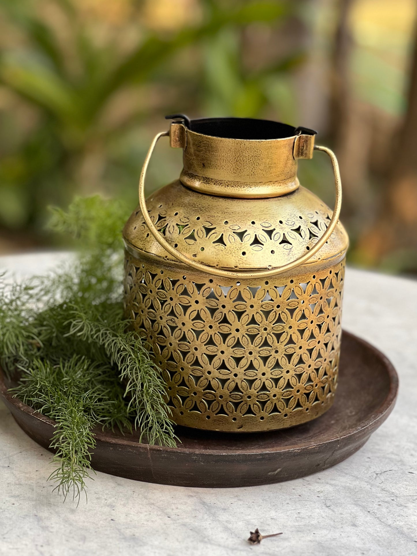 Metal Jali Candle Holder