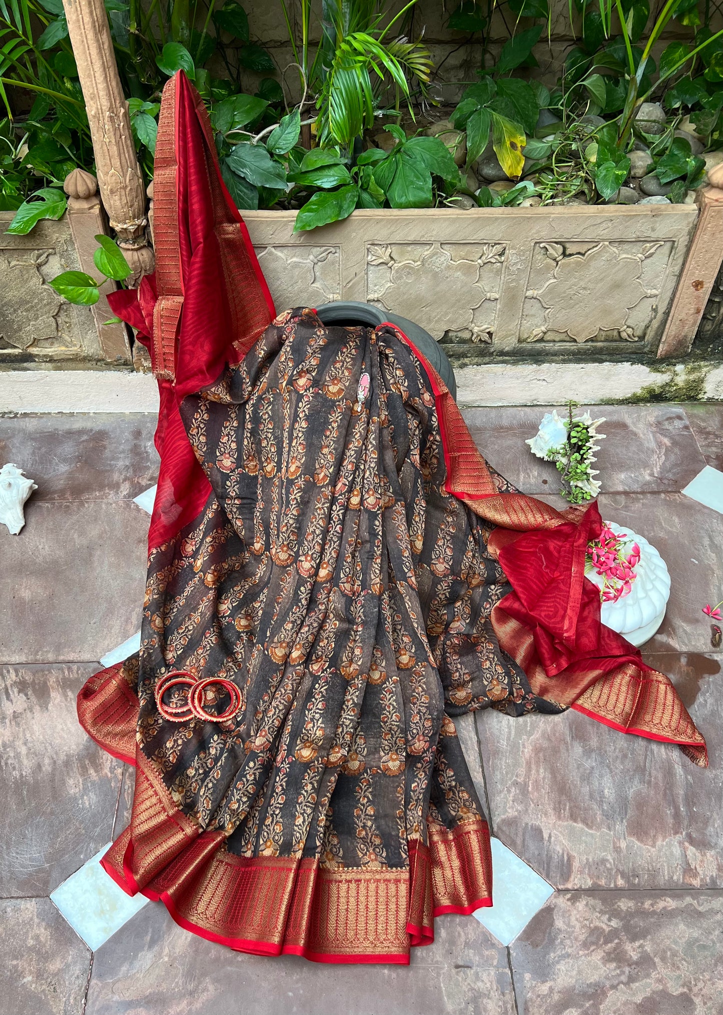 Image of Elegant and Traditional Chanderi Silk Saree. Drape this exquisite sari which is exclusively curated for you . Woven from the famed Chanderi silk fabric . it can be worn for any special occasions festivities or celebrations. The Source India is an Indian Handicraft, Home Decor, Furnishing and Textiles Store. Based out of Hauz Khas Village New Delhi, each piece is carefully procured to allow the enhancement of India's Culture.