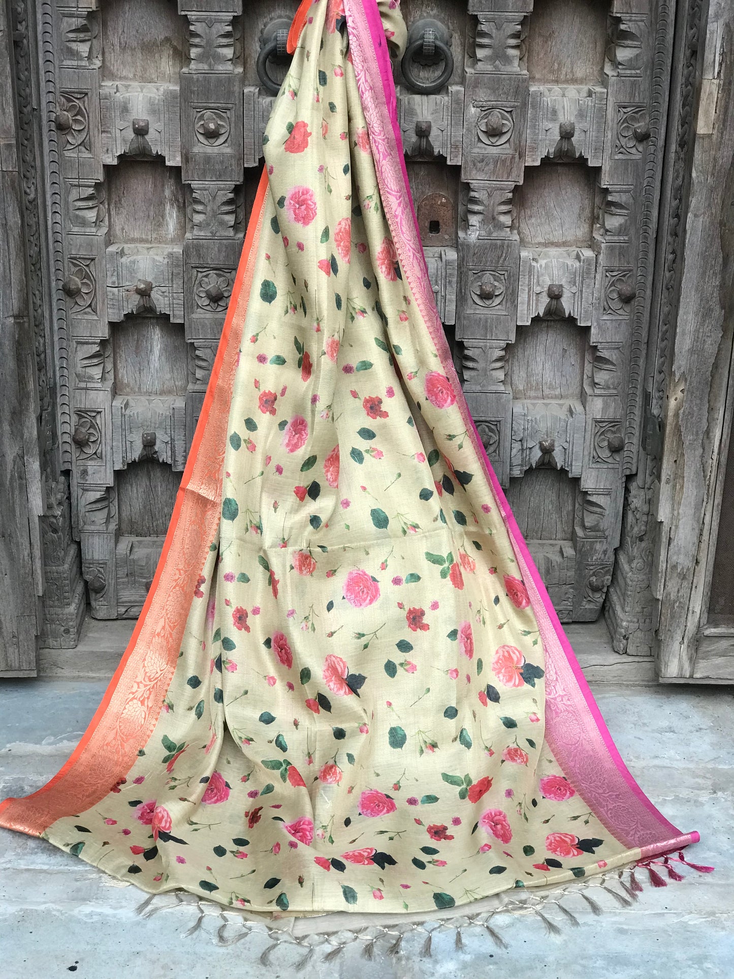 Image of Elegant and Traditional Pure Organza Silk Saree. The Source India is an Indian Handicraft, Home Decor, Furnishing and Textiles Store. Based out of Hauz Khas Village New Delhi, each piece is carefully procured to allow the enhancement of India's Culture.