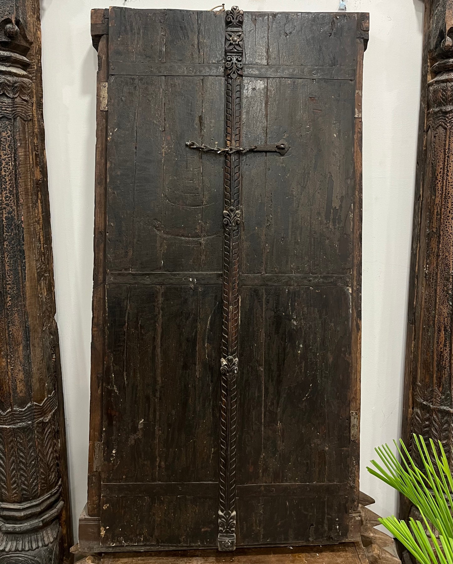 Vintage Decorative Jhrokha/Balcony