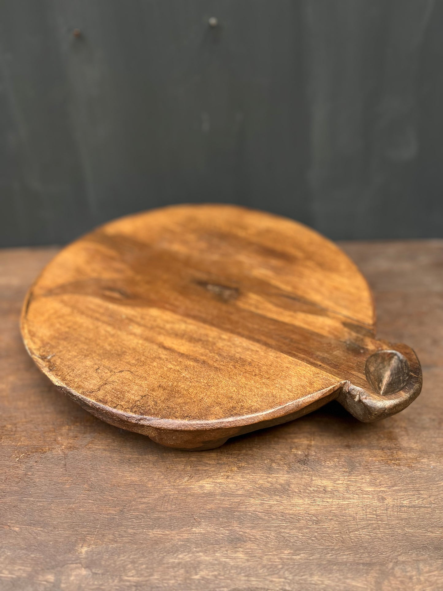 Vintage Distressed Round Choping Board