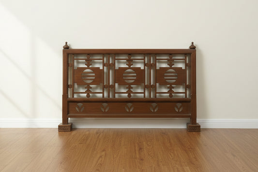 Old Decorative Partition