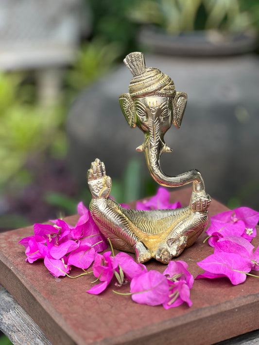 Brass Pagadi Lord Ganesha Idol