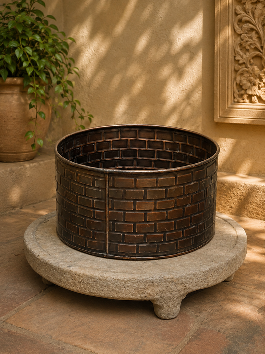 Iron Flower Planter ￼