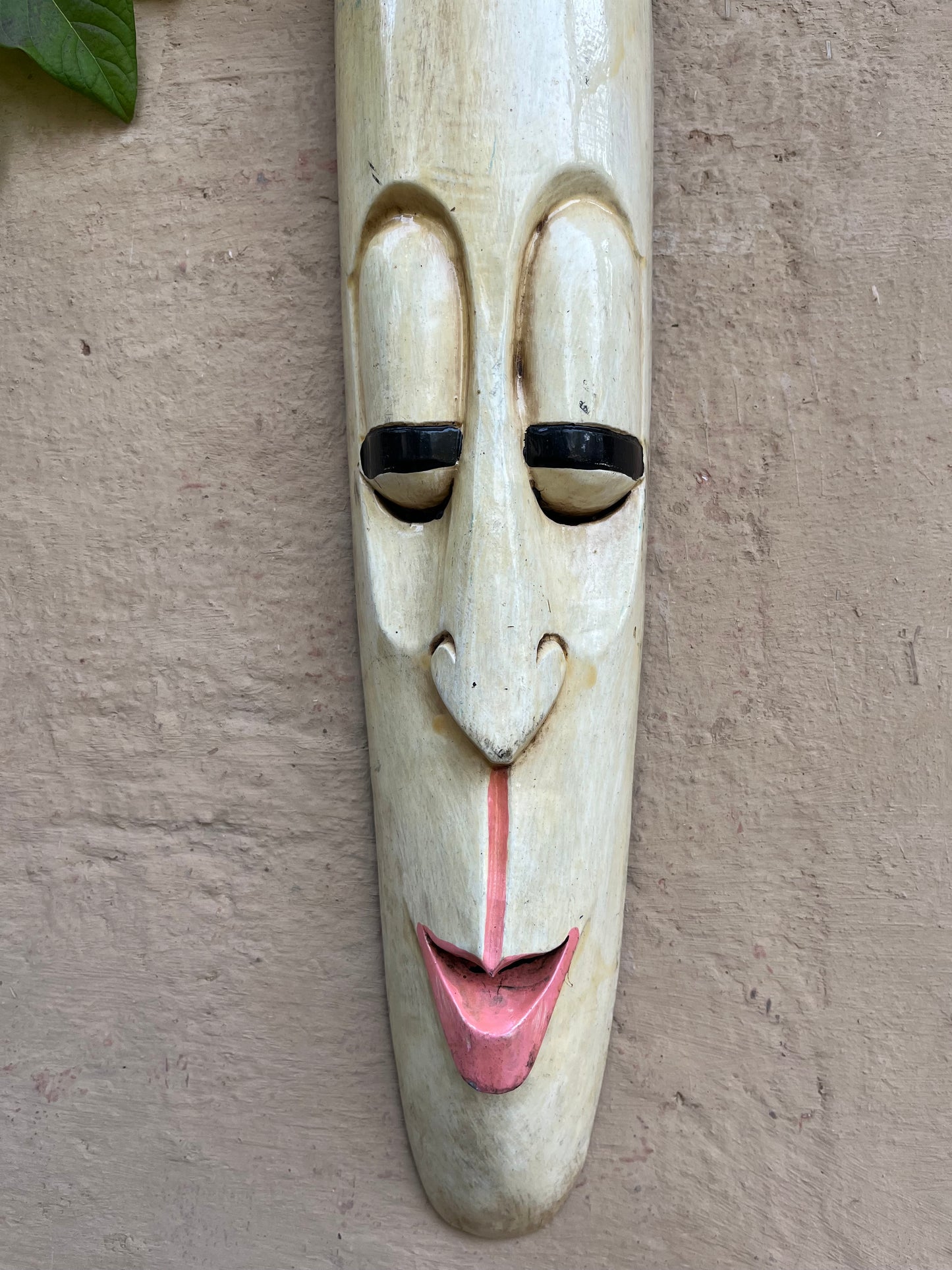 Wall Creame Colour Long Mask