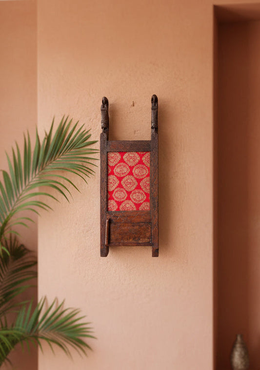 Vintage Decor Saree Frame