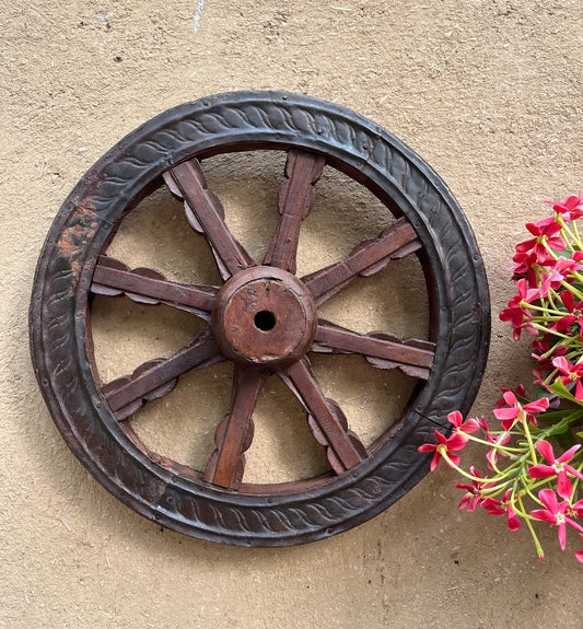 Wall Rustic Wheel Decoration