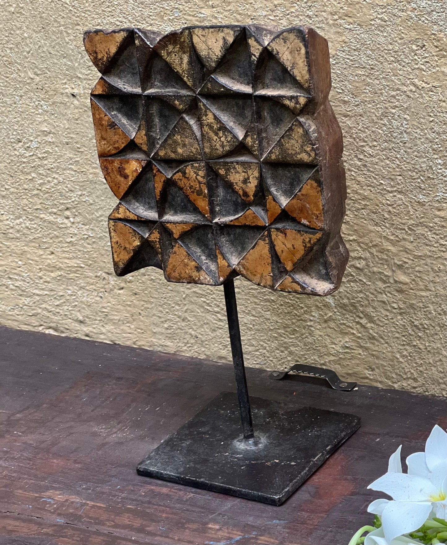 Block Print Stand ￼
