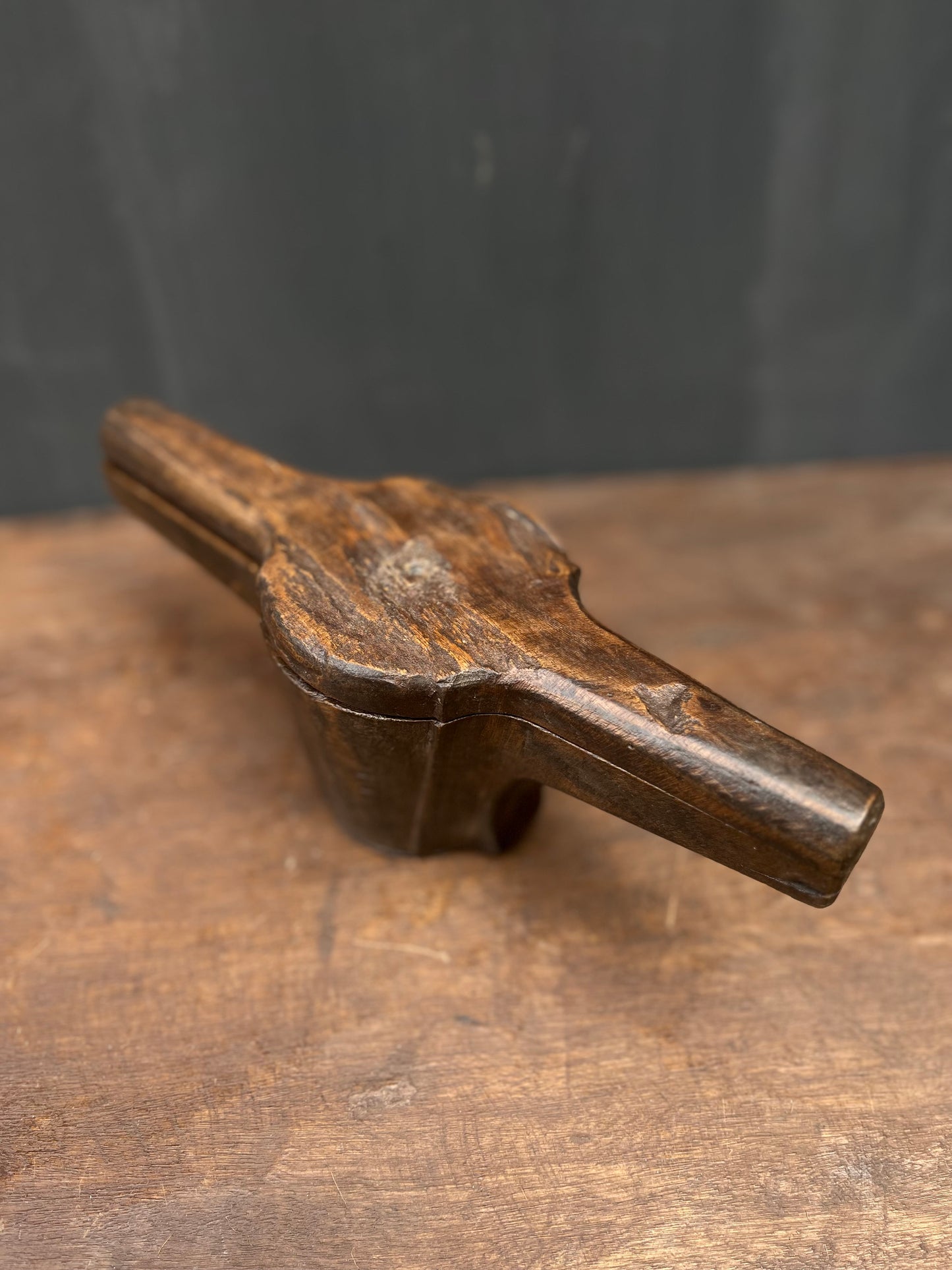 Wooden Old Lemon squeezer