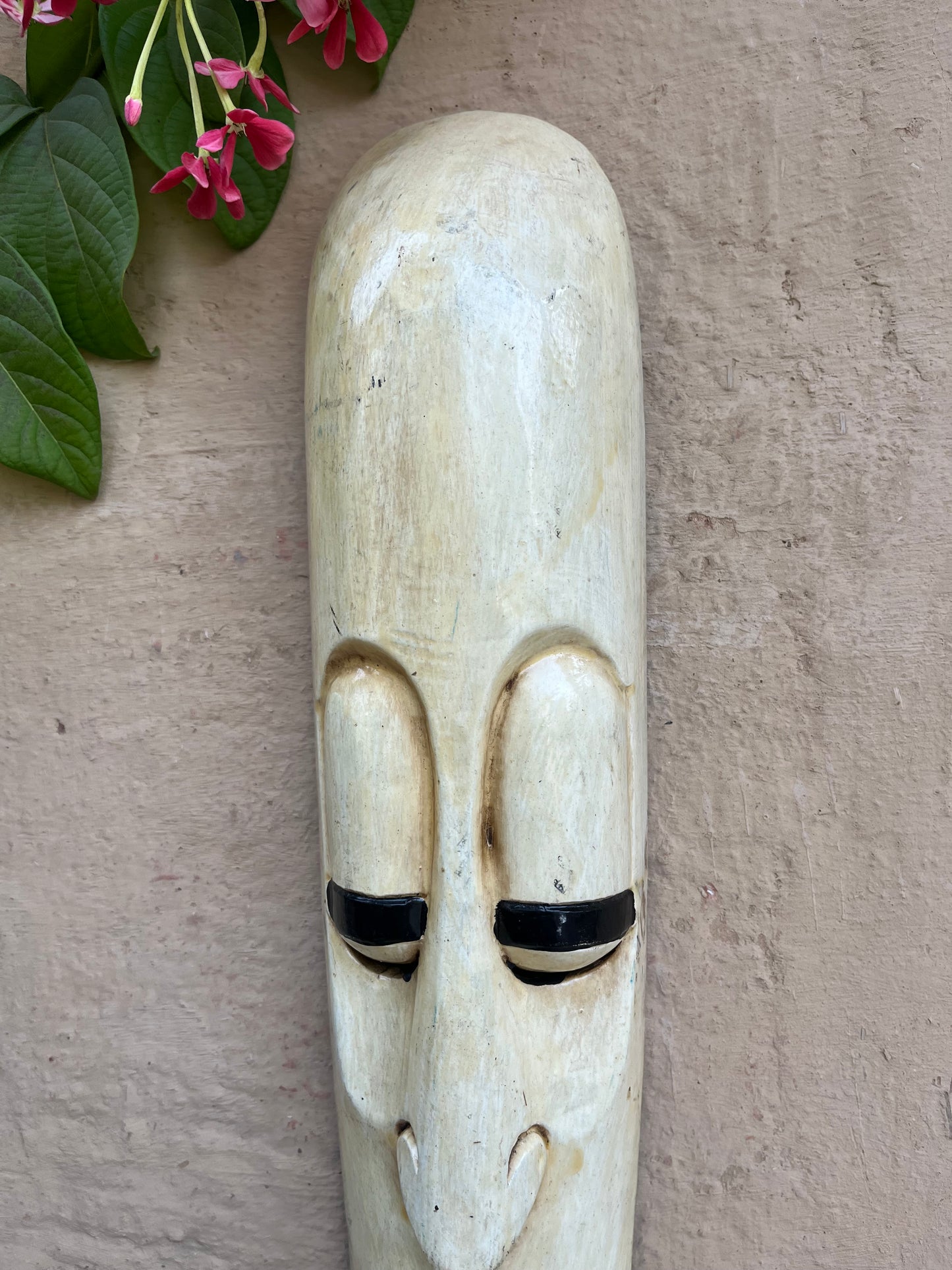 Wall Creame Colour Long Mask