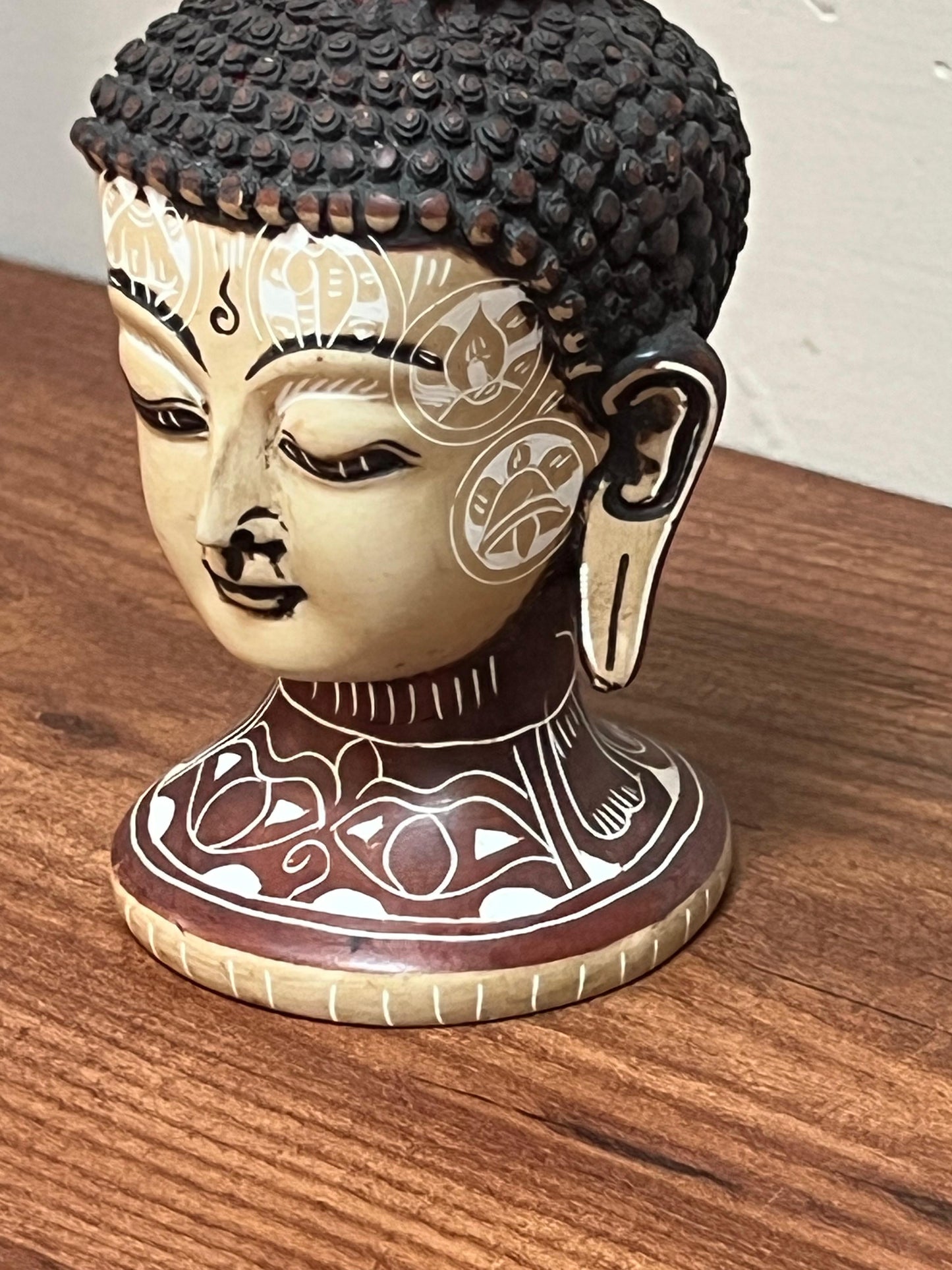 Resin Divine Buddha idol ￼
