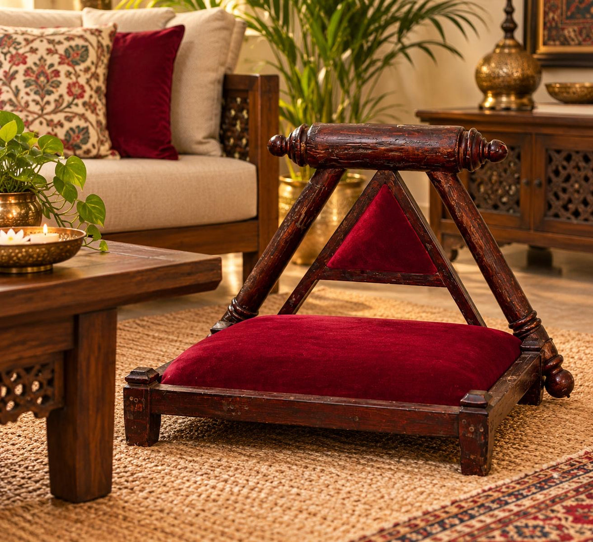 Old Low Pida Chair