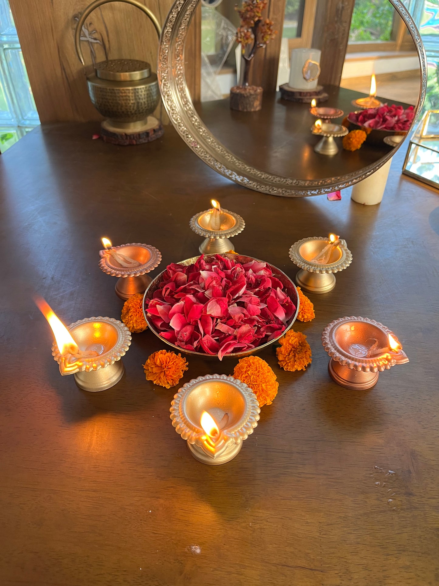 Gold Set of 6 Deep Diyas