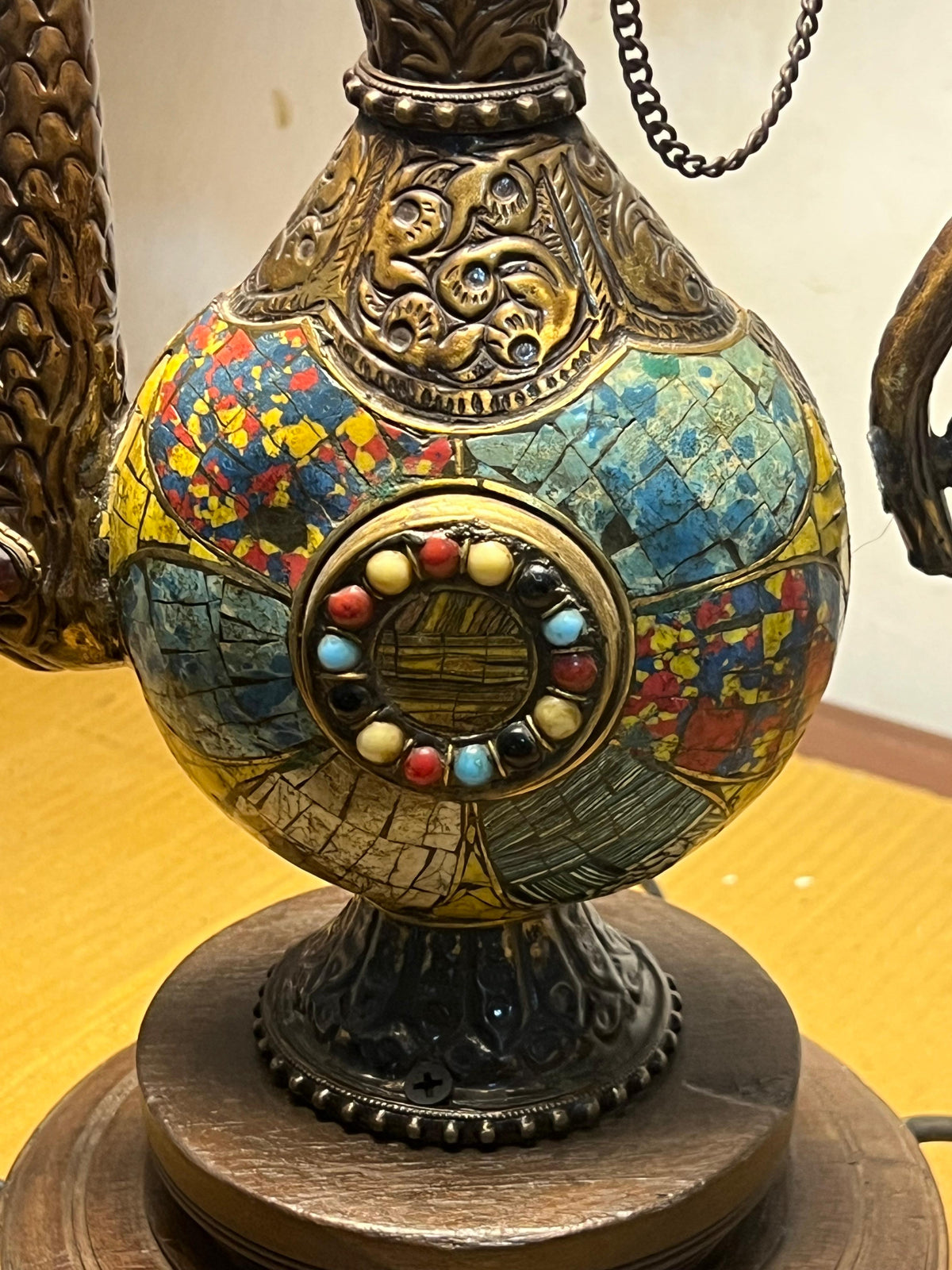 Old Wood Surahi Lamp