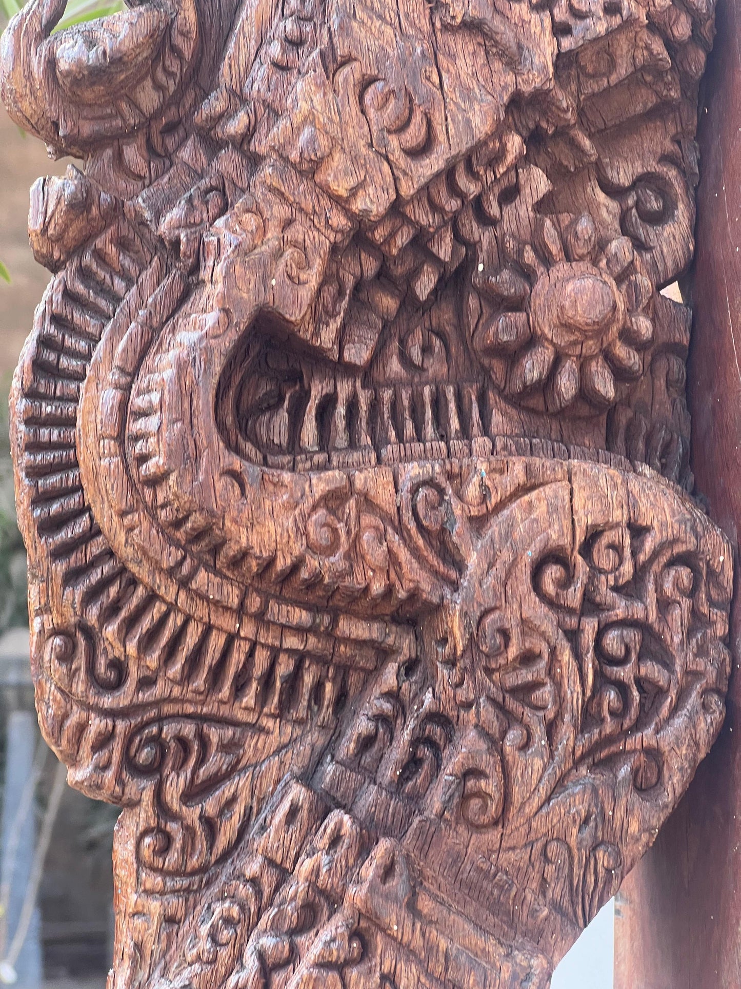 Wooden Carved Bracket ￼