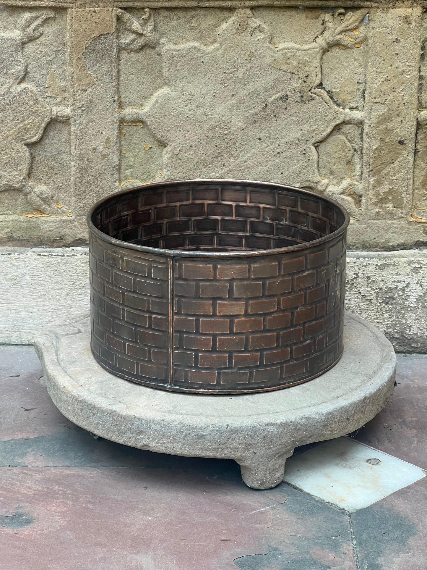 Iron Flower Planter ￼