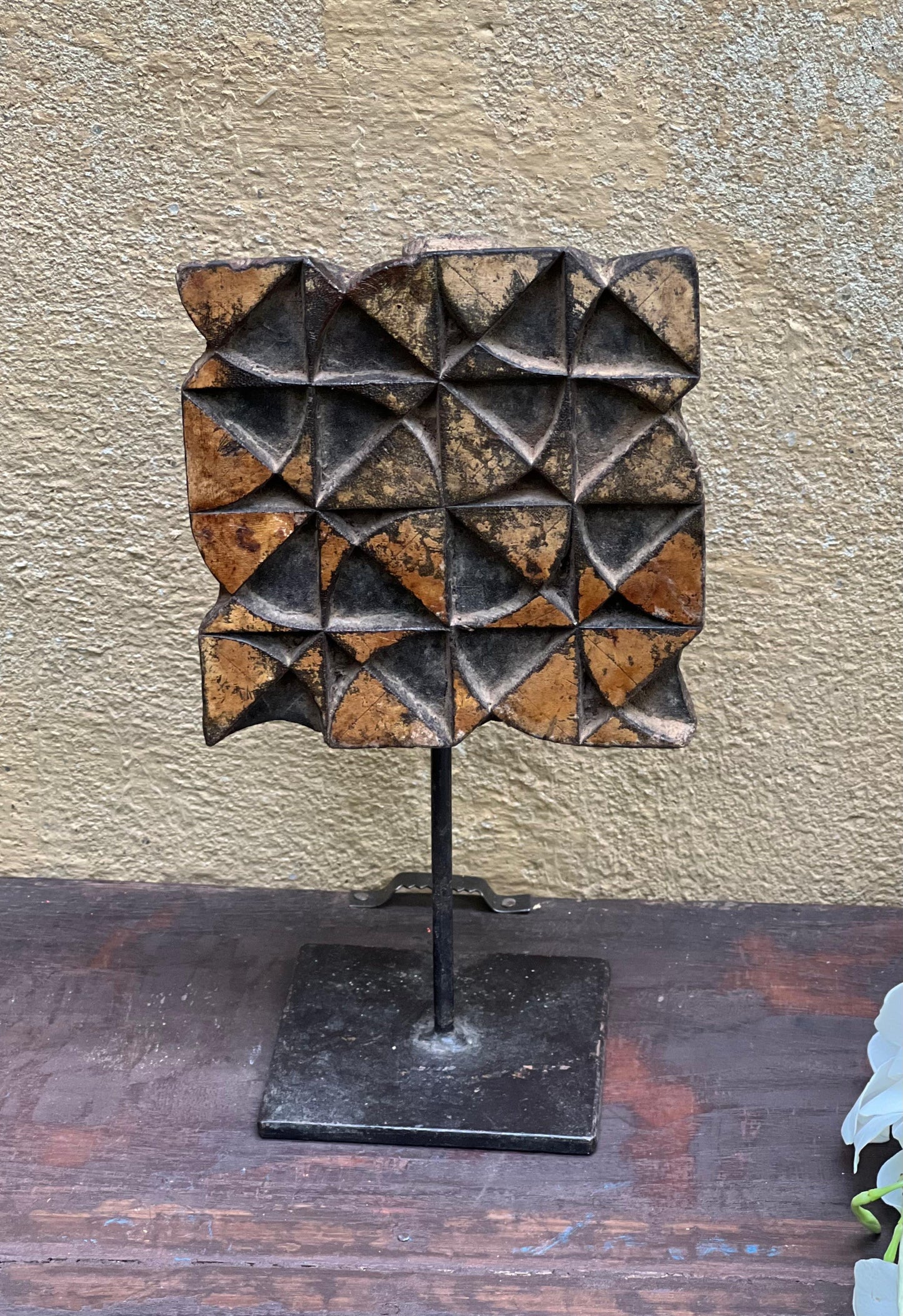 Block Print Stand ￼