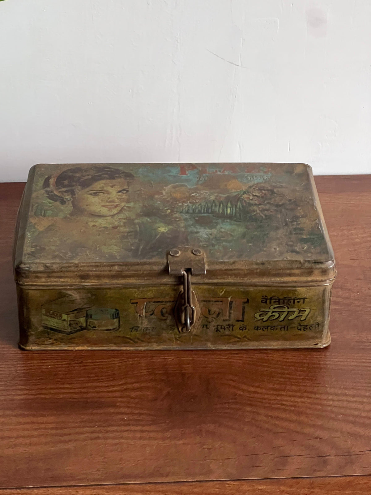 Vintage Iron Box