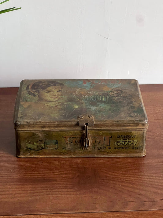 Vintage Iron Box