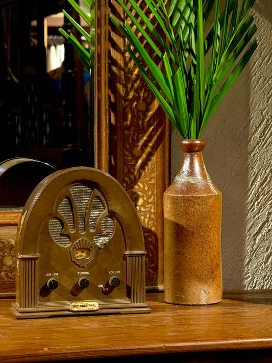 Vintage Radio Showpiece