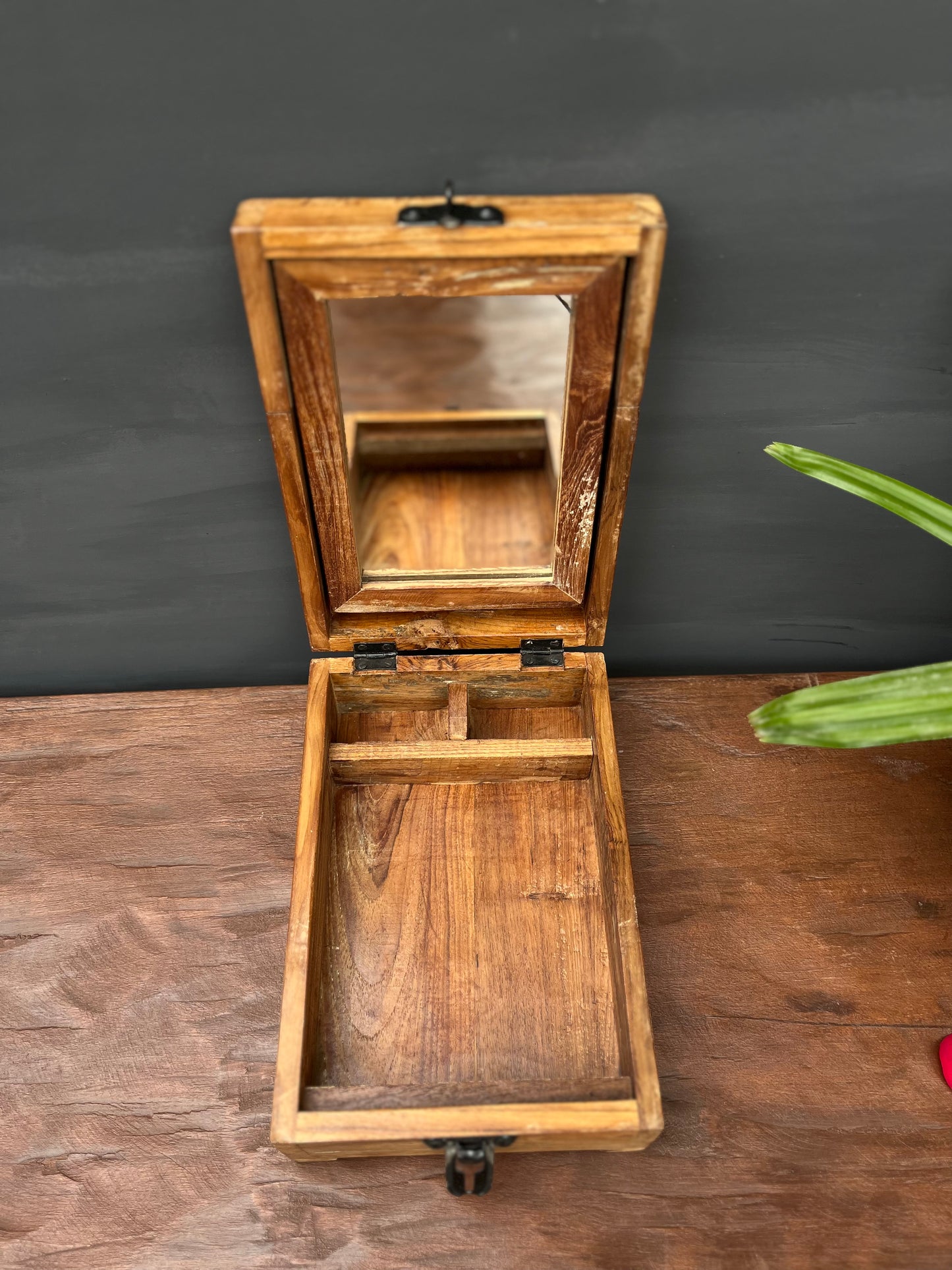 Wooden Barber Box