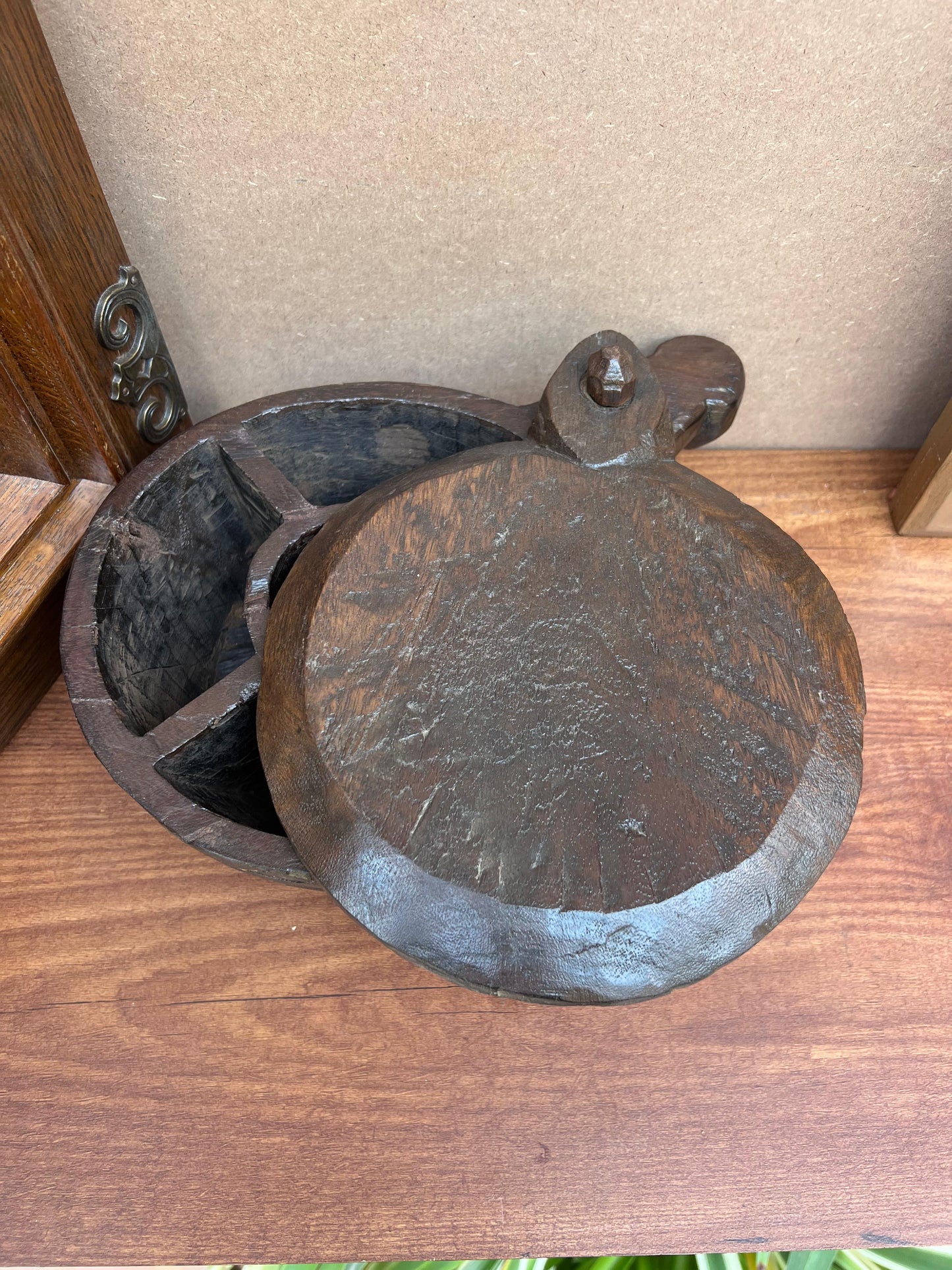 Old Round Spice box