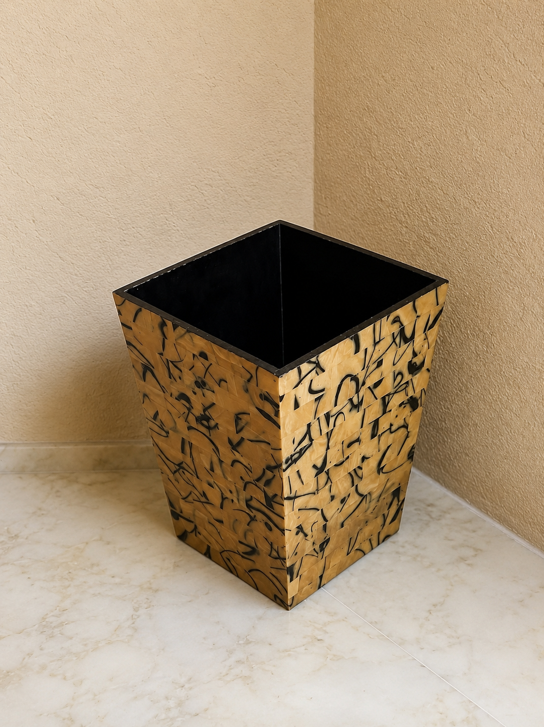 Bone Flower Planter ￼