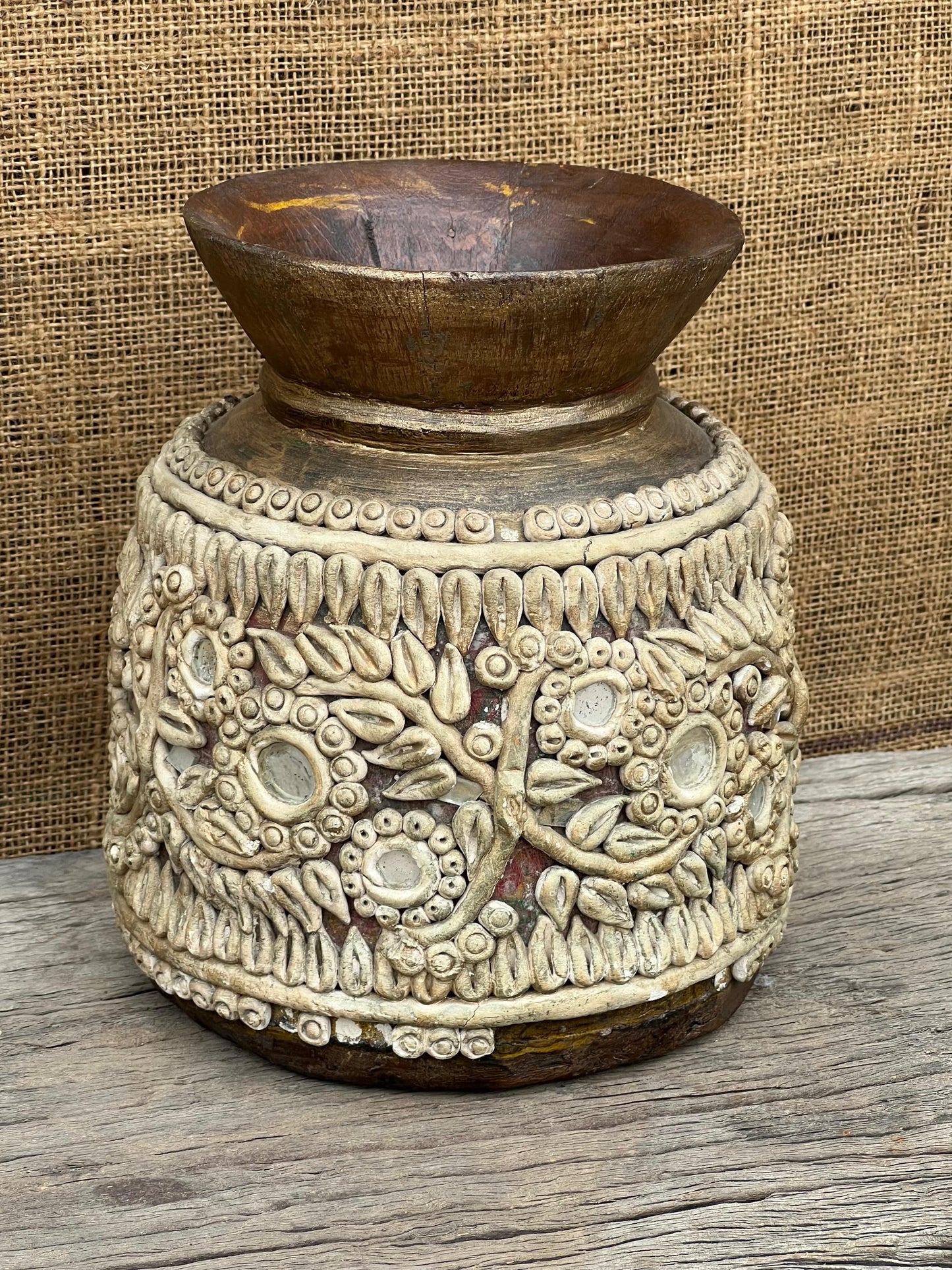 Wood Terracotta Mirror Pot