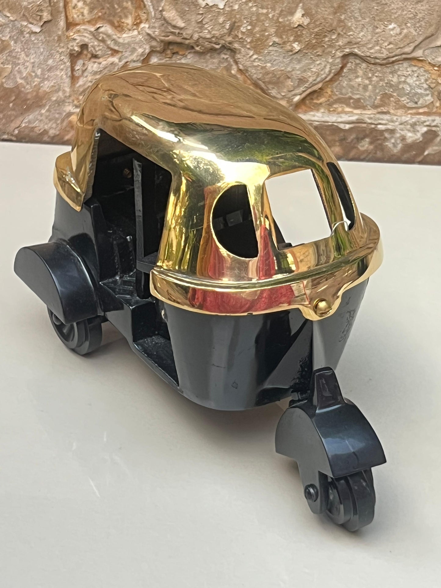 Black Brass Auto