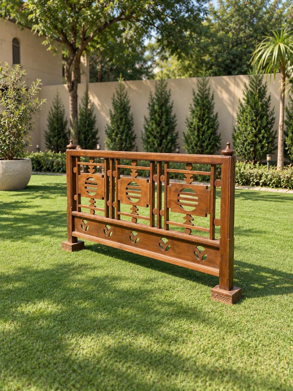 Old Decorative Partition