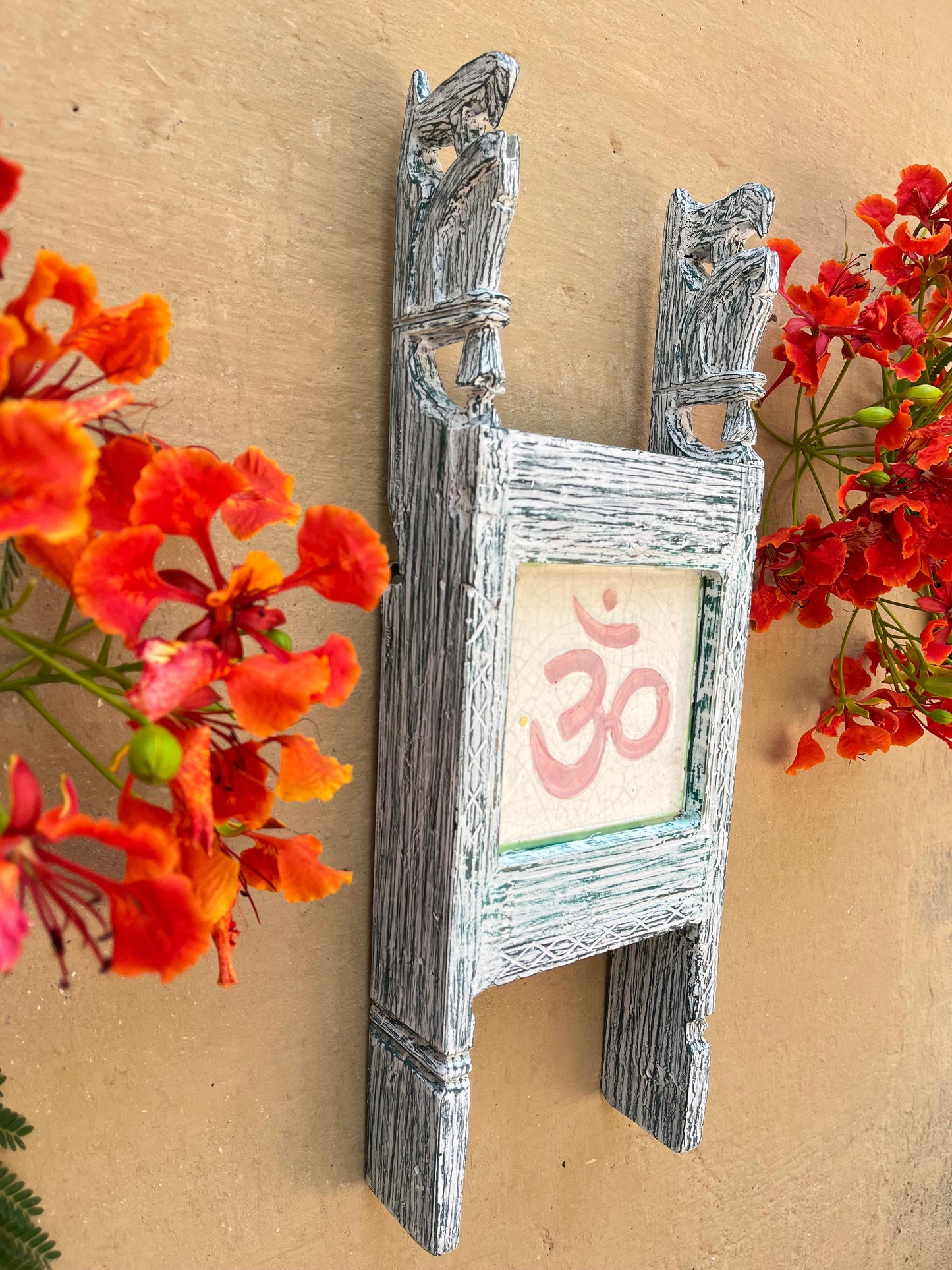 Gujarati Om Tile Frame ￼
